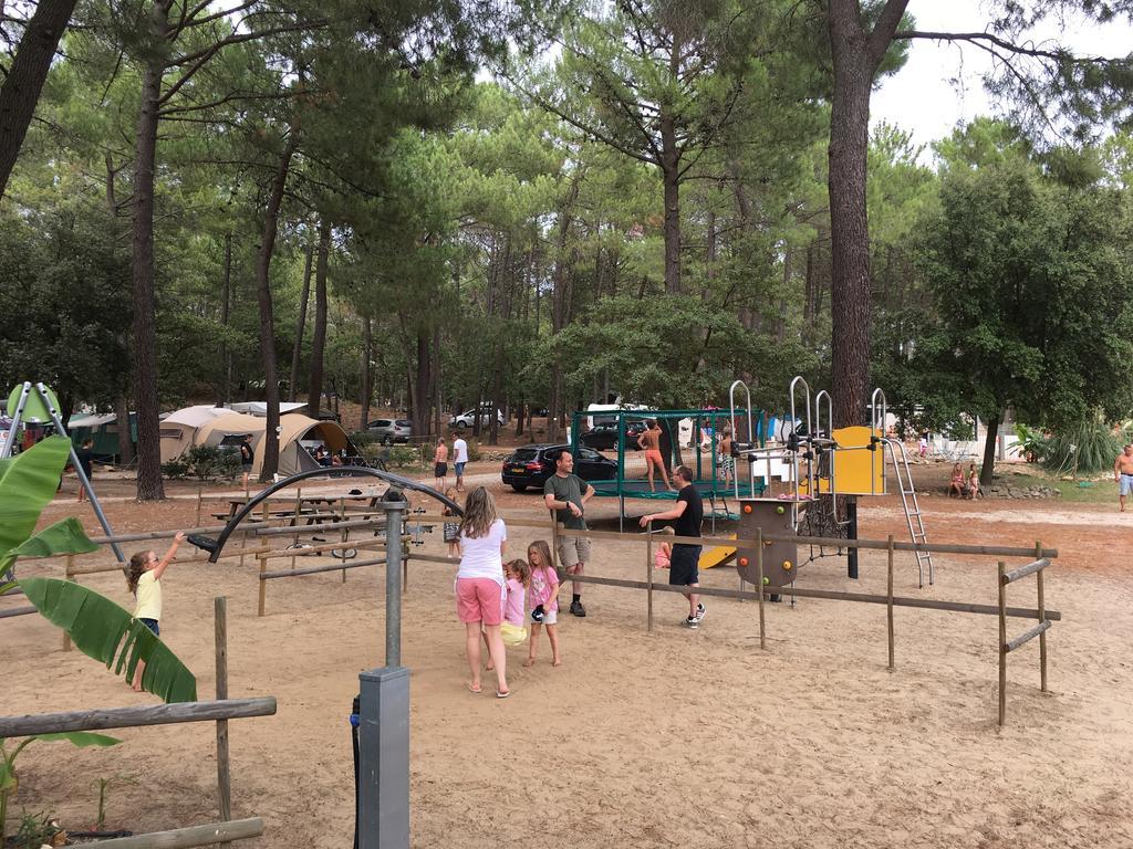 Camping La Simioune En Provence Bollene Exterior photo